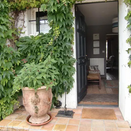 Du Cote De L'ombriere Bed & Breakfast