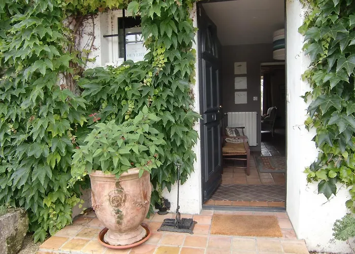 Du Cote De L'ombriere فندق مبيت وإفطار